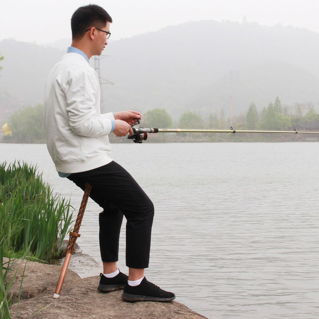 Multifunctional Folding Trekking Pole Portable Stool